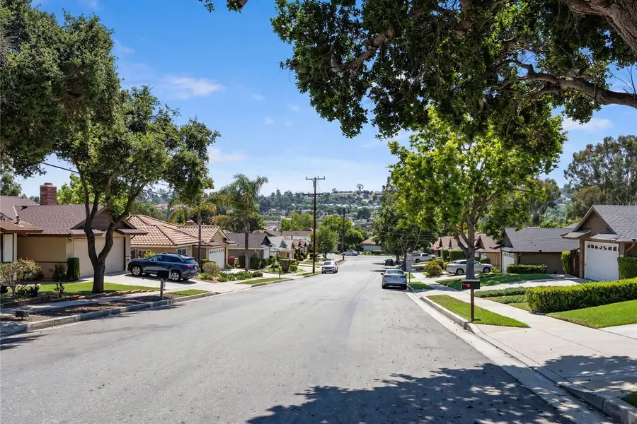 Reemplazo de techo en Tamarack, Brea, CA 92821