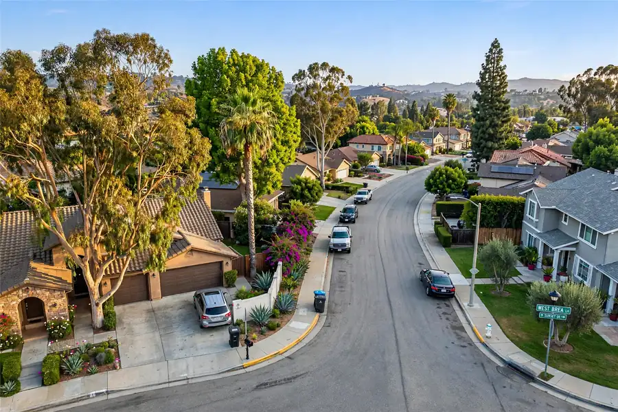 Reemplazo de techo en West Brea, Brea, CA 92821