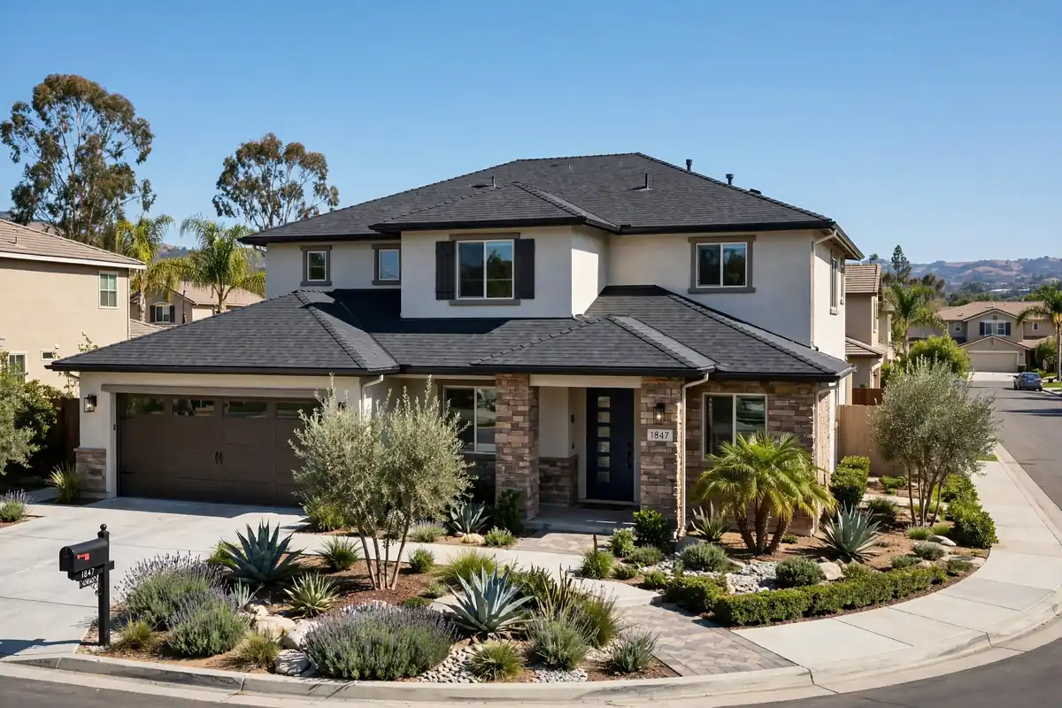 Reemplazo de techo de tejas asfalticas en Birch Hills, Brea, CA 92821